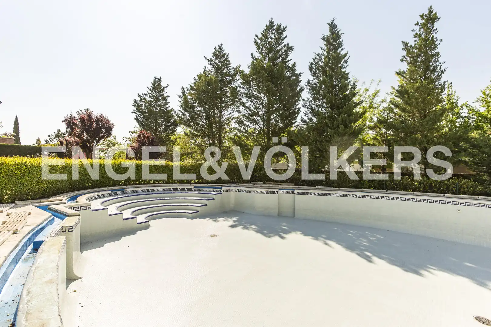 Piscina de Pis de lloguer en Madrid amb Aire condicionat, Calefacció i Terrassa