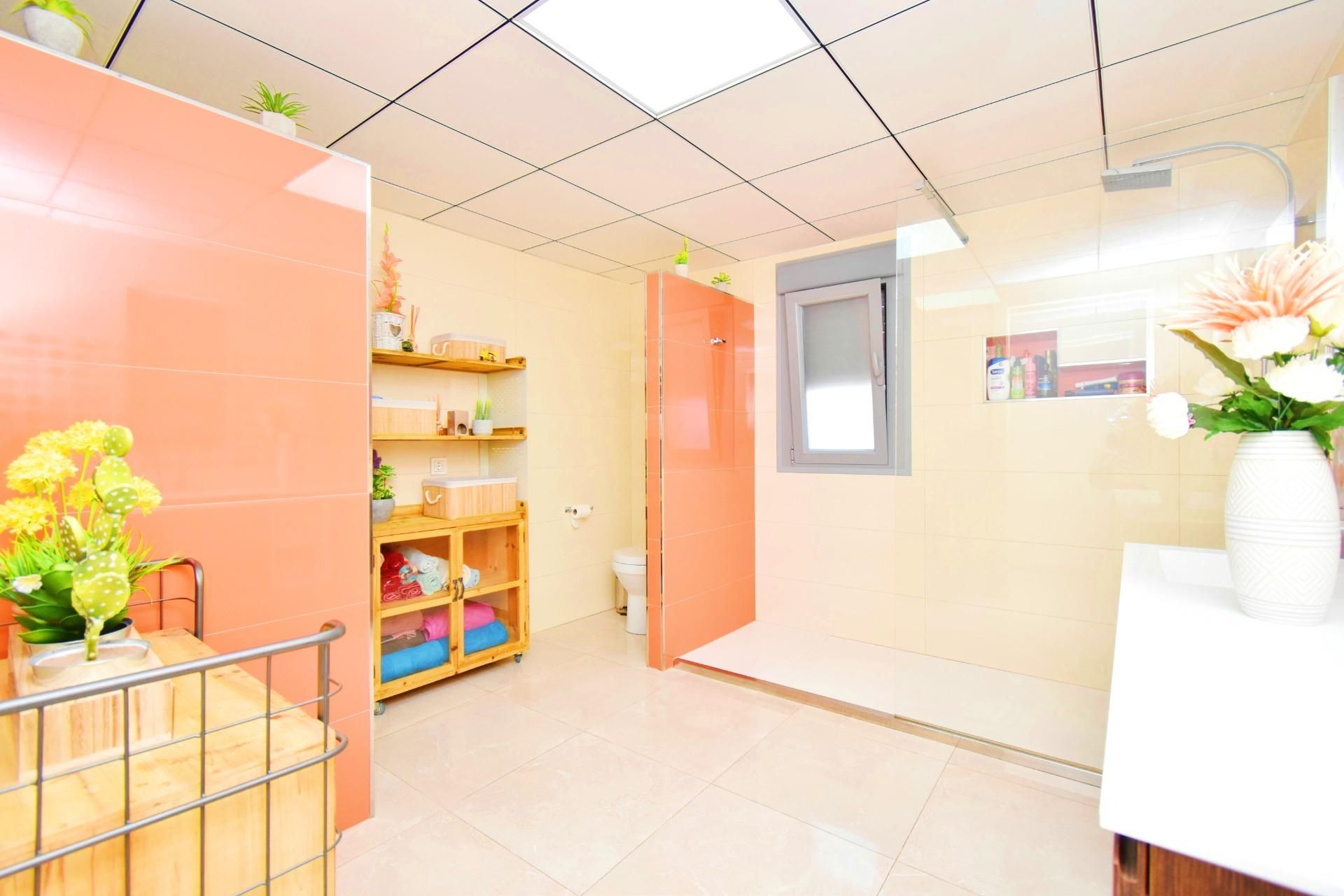 Bany de Casa o xalet en venda en La Mojonera amb Aire condicionat, Terrassa i Traster