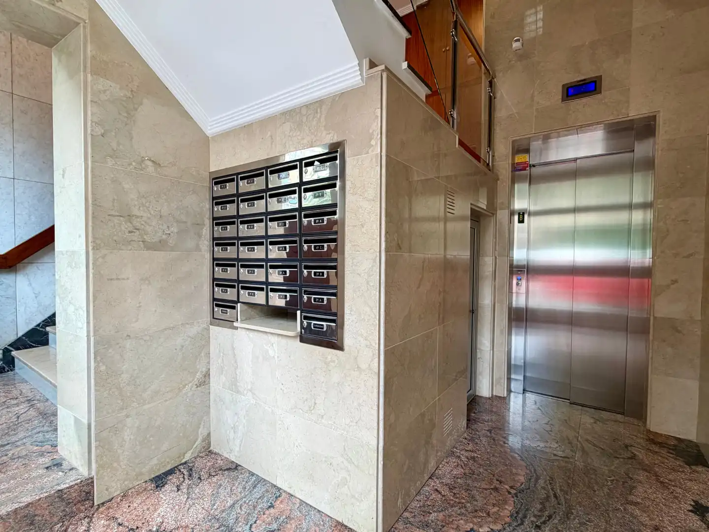Piso en venta en Leioa con Trastero, Amueblado y Balcón