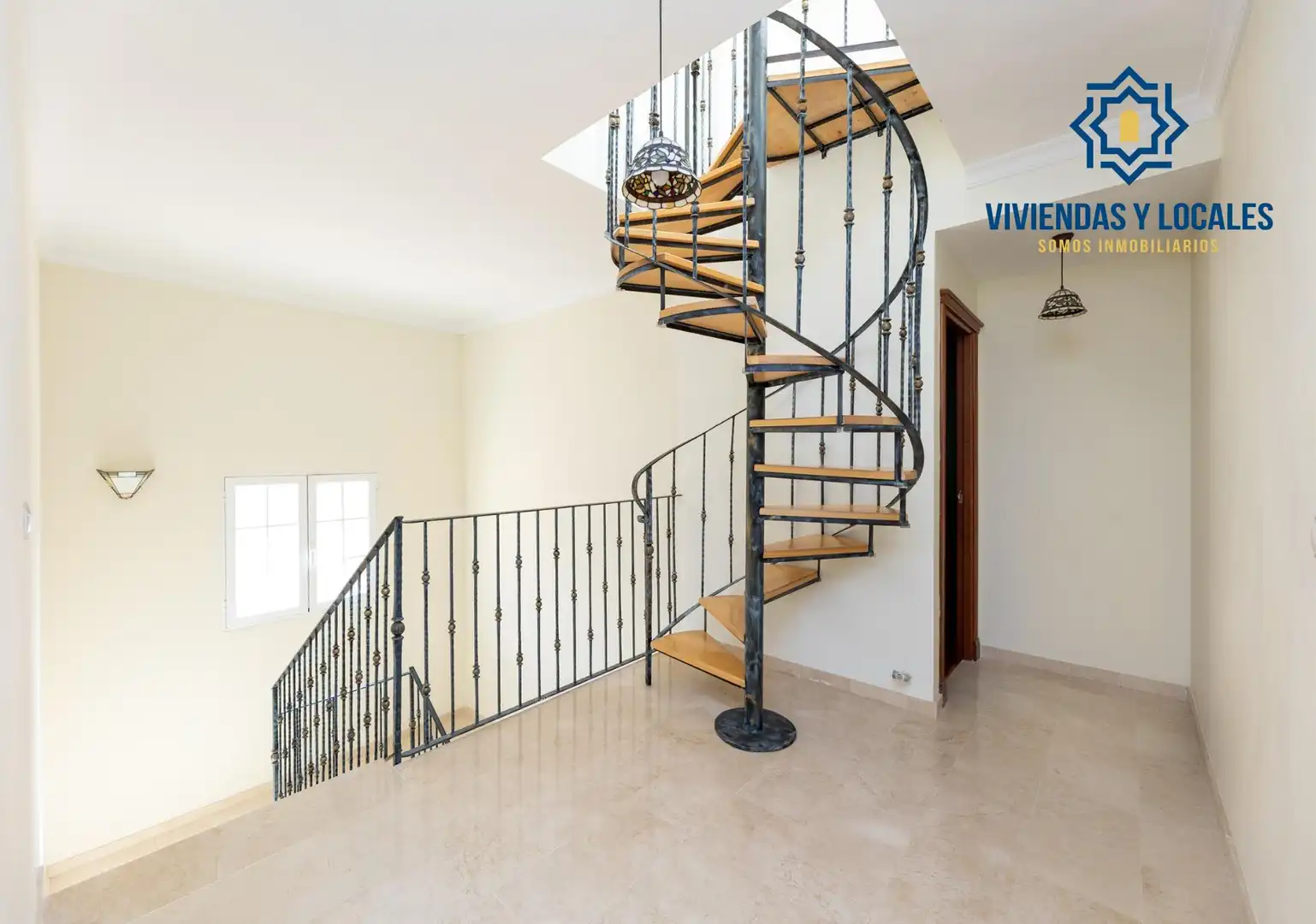 Houses for sale in Dílar  with Air Conditioner, Heating and Private garden