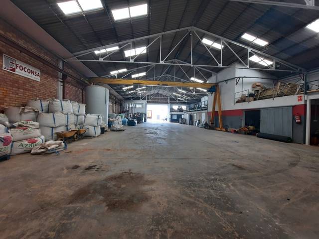 Nave industrial en Venta en Avenida Enrique Gimeno, 160 en Ciutat del Transport - La Salera