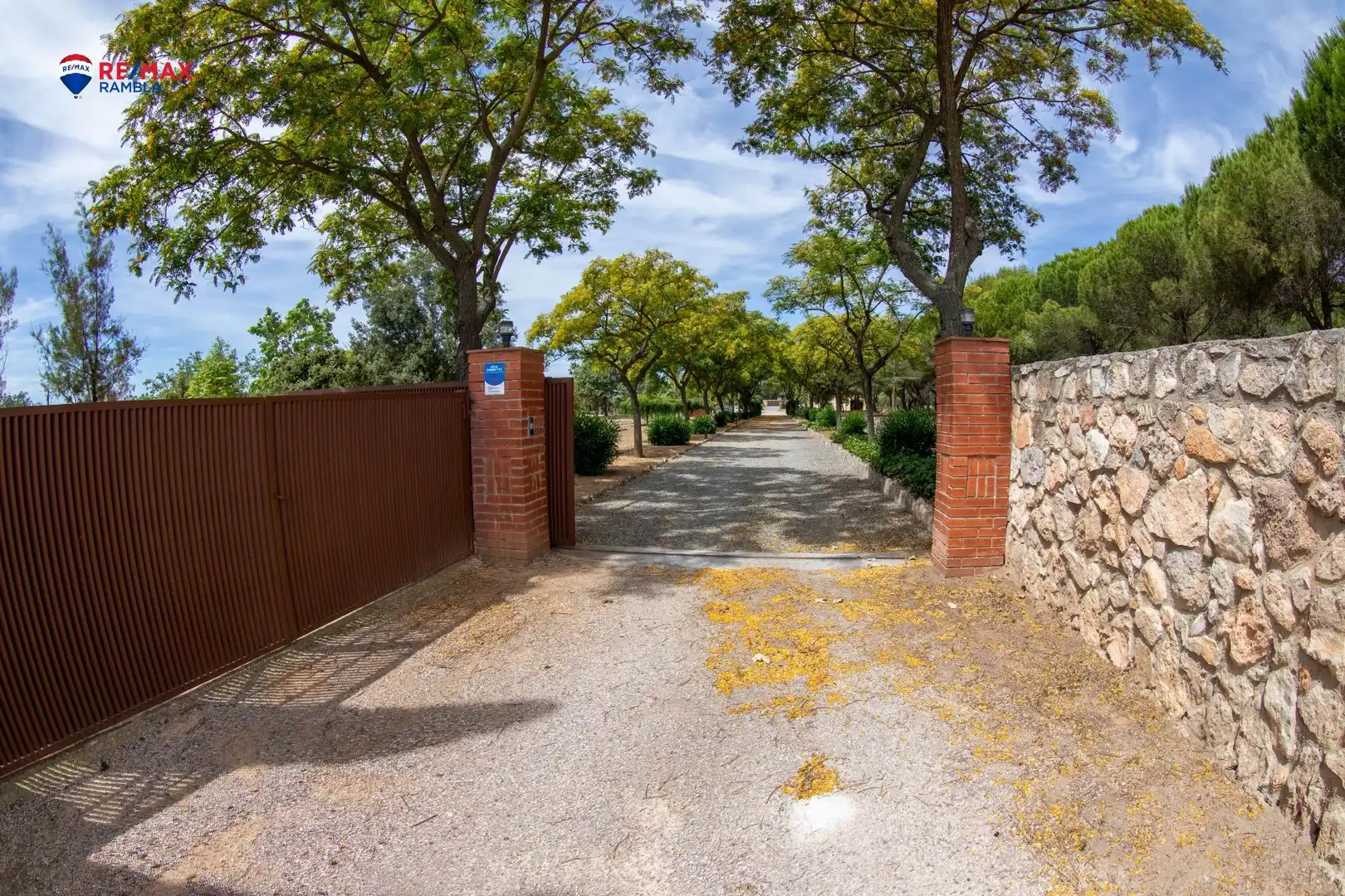 Exterior view of Houses for sale in Valls
