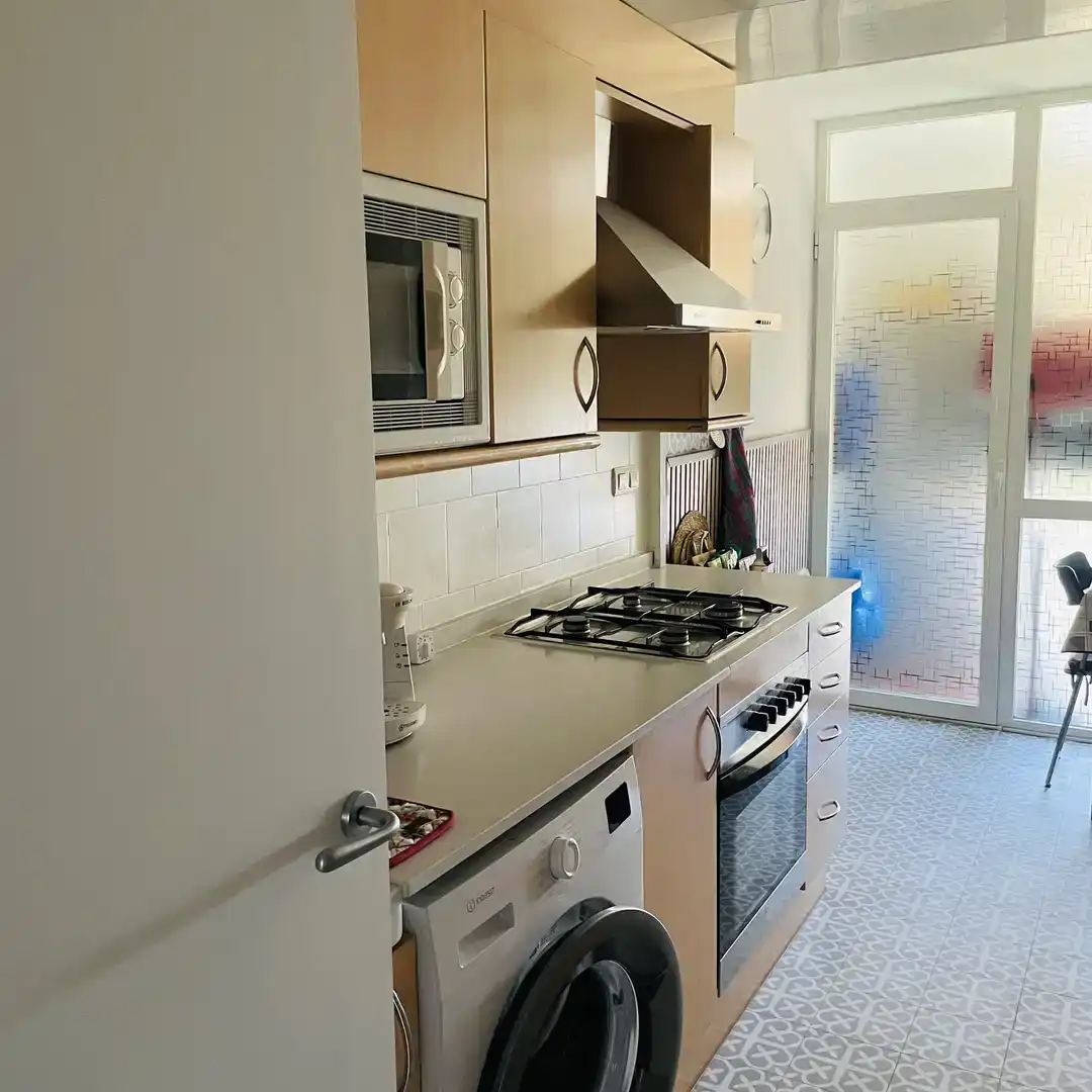 Cuina de Pis en venda en Sant Adrià de Besòs amb Aire condicionat i Balcó