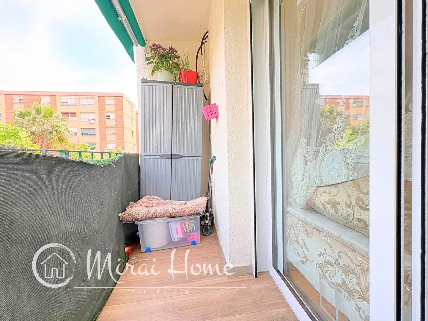 Terraza de Piso en venta en Montornès del Vallès con Balcón