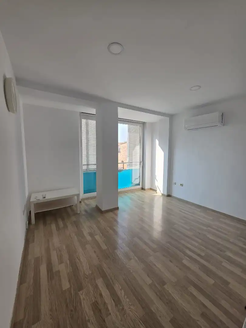 Sala de estar de Piso en venta en Banyoles con Aire acondicionado, Calefacción y Parquet