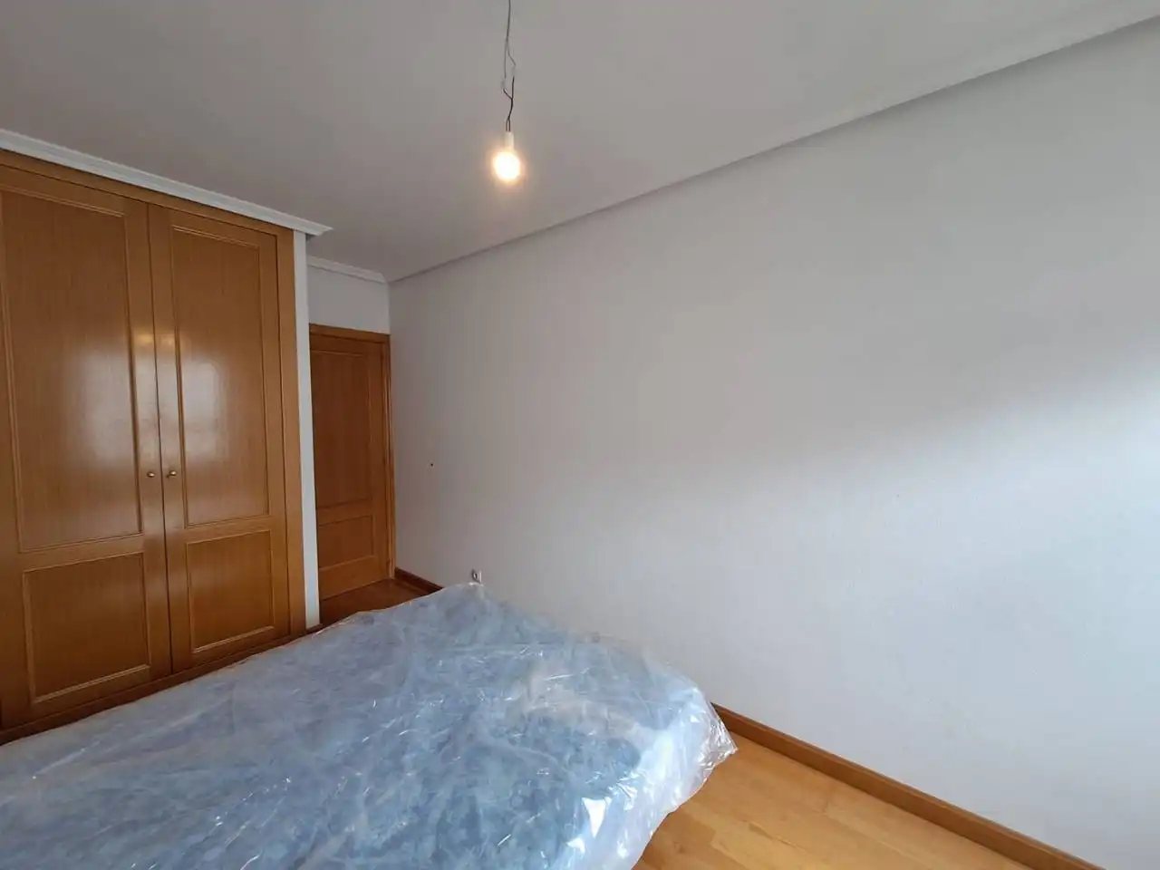 Schlafzimmer von Wohnung zum Verkauf in Burgos mit Parkett und Abstellraum