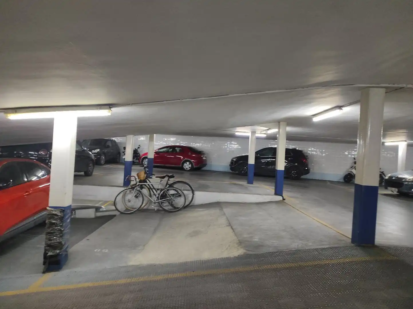 Parkplatz von Garage zum Verkauf in  Valencia Capital