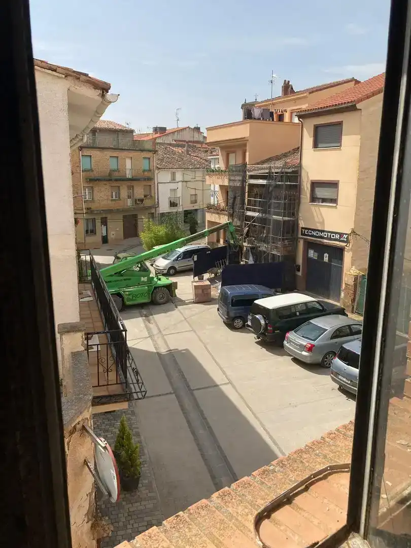 Parking of Houses for sale in Medrano, La Rioja