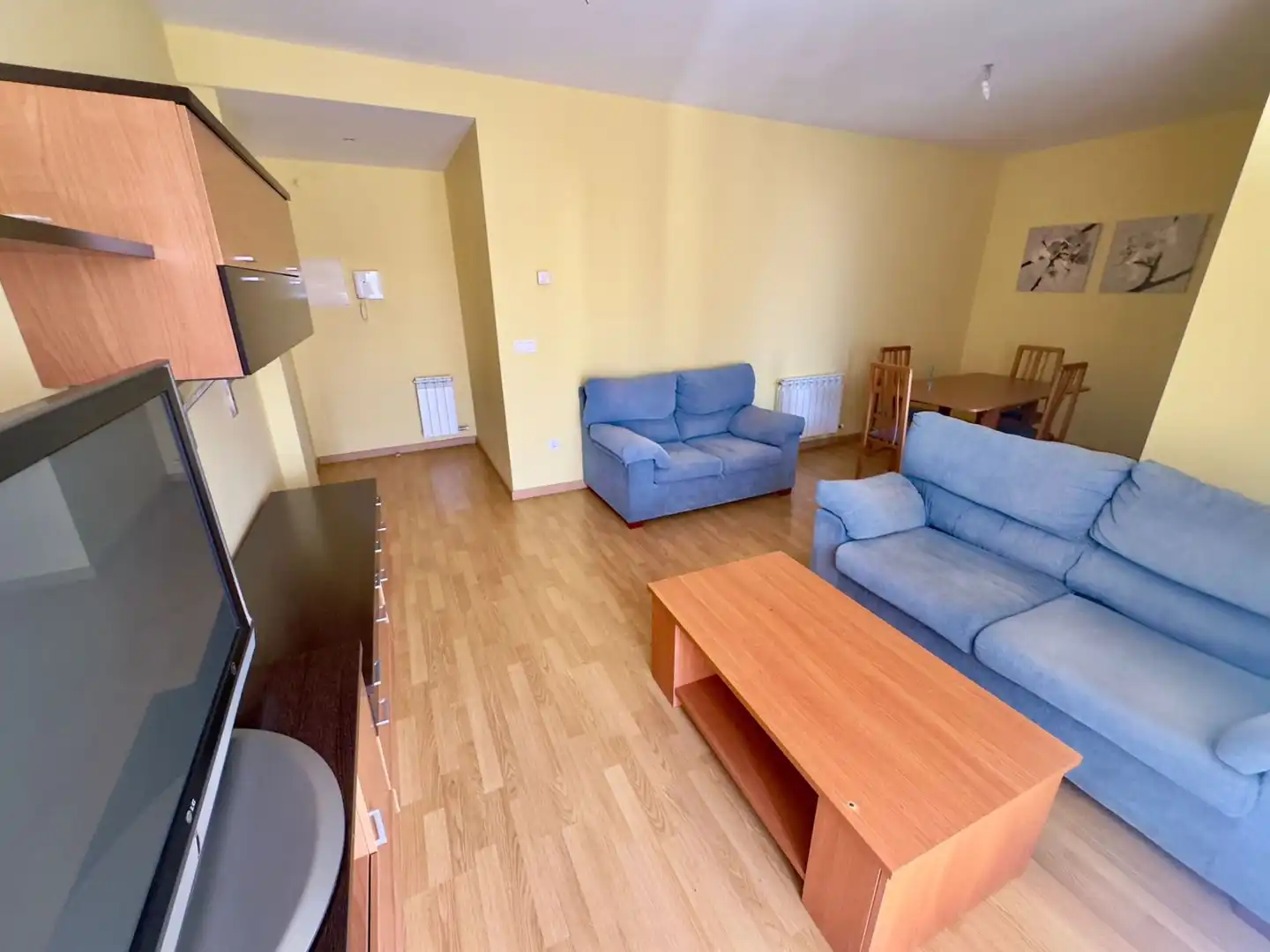 Wohnzimmer von Wohnung zum Verkauf in Valdepeñas mit Heizung, Parkett und Balkon