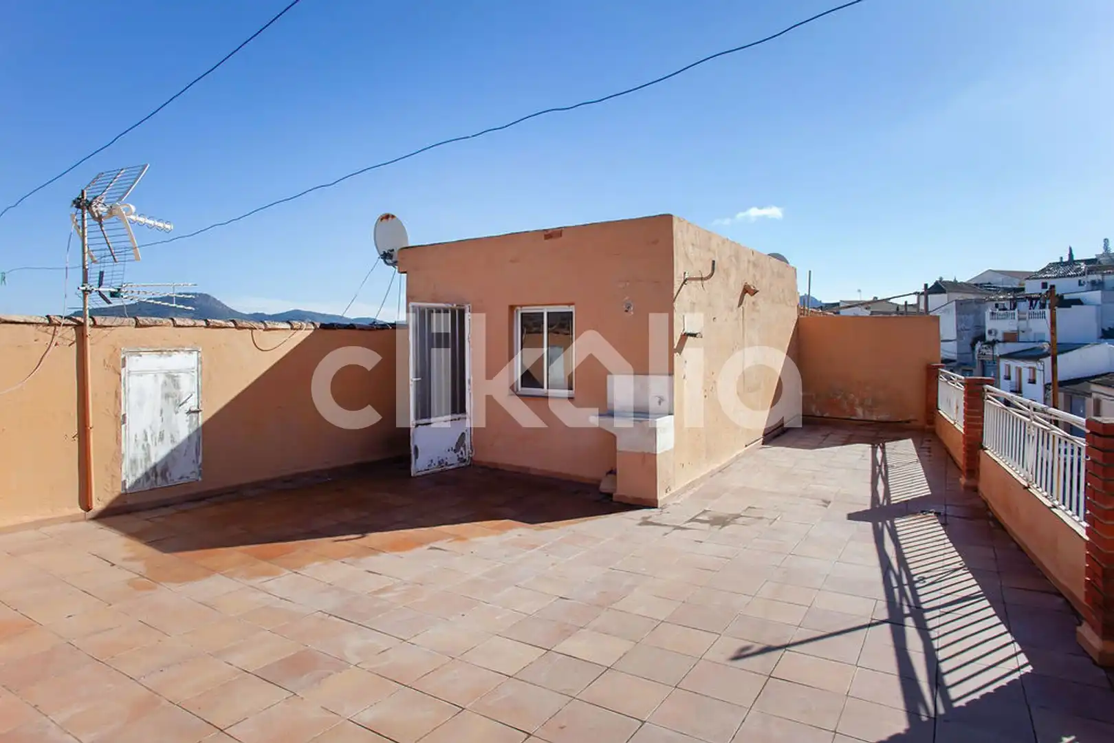Vista exterior de Casa o chalet en venta en Cabra del Santo Cristo con Aire acondicionado y Terraza