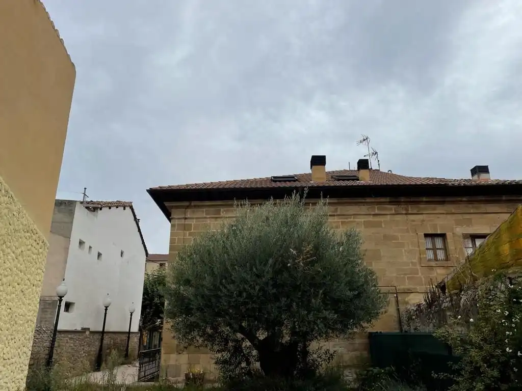 Country house zum Verkauf in Calle Mayor, Castañares de Rioja
