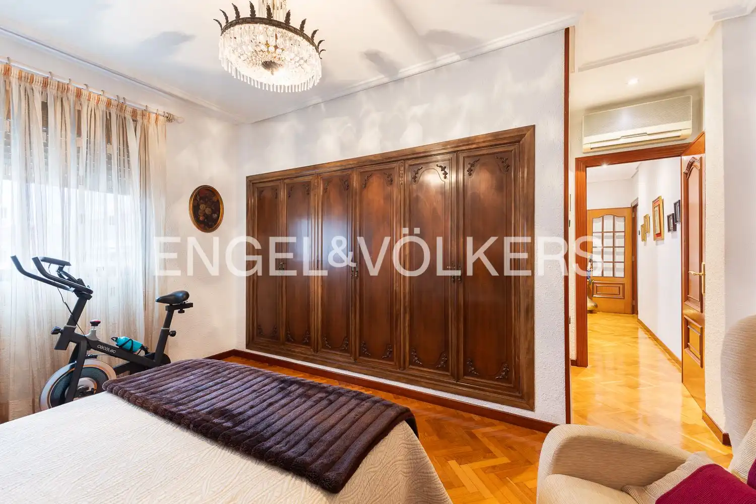 Schlafzimmer von Dachboden zum Verkauf in Valencia mit Klimaanlage, Heizung und Parkett