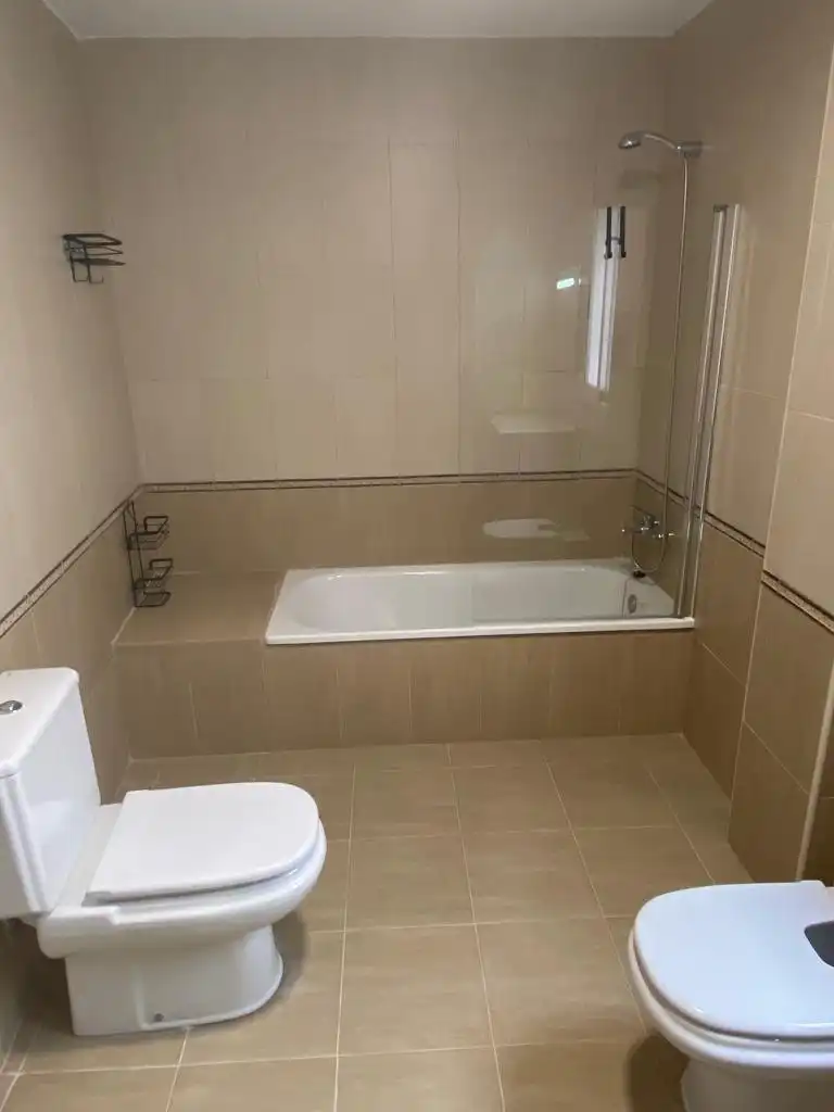 Bany de Apartament de lloguer en Benaguasil amb Traster