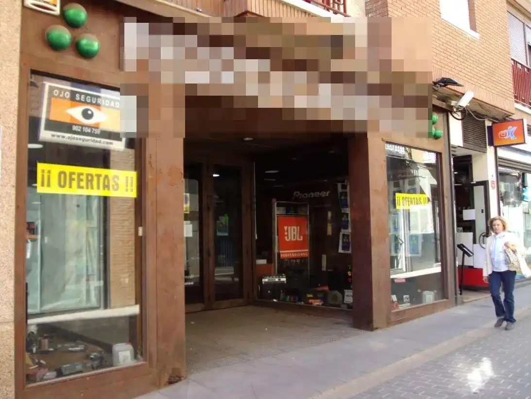 Local comercial en venta en Valdepeñas