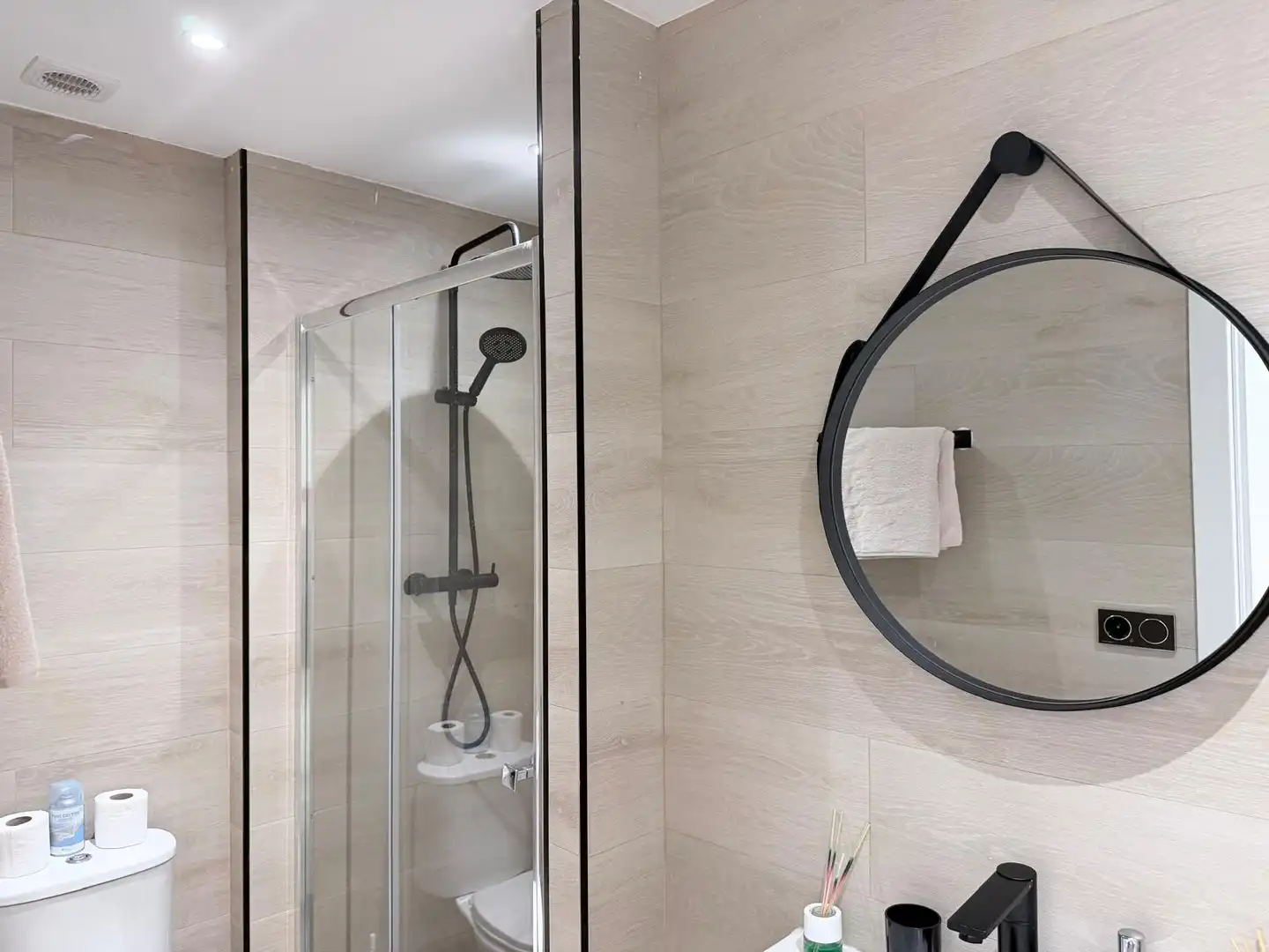 Bathroom of Apartments for sale in Alicante / Alacant  with Heating, Storage room and Furnished
