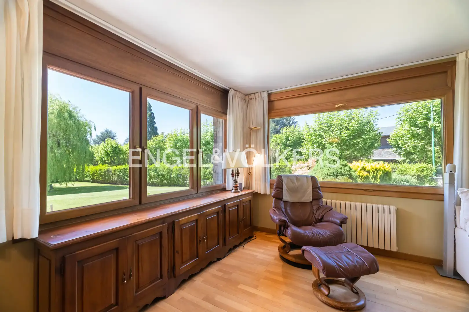 Vista exterior de Casa o xalet en venda en Puigcerdà amb Calefacció, Jardí privat i Parquet
