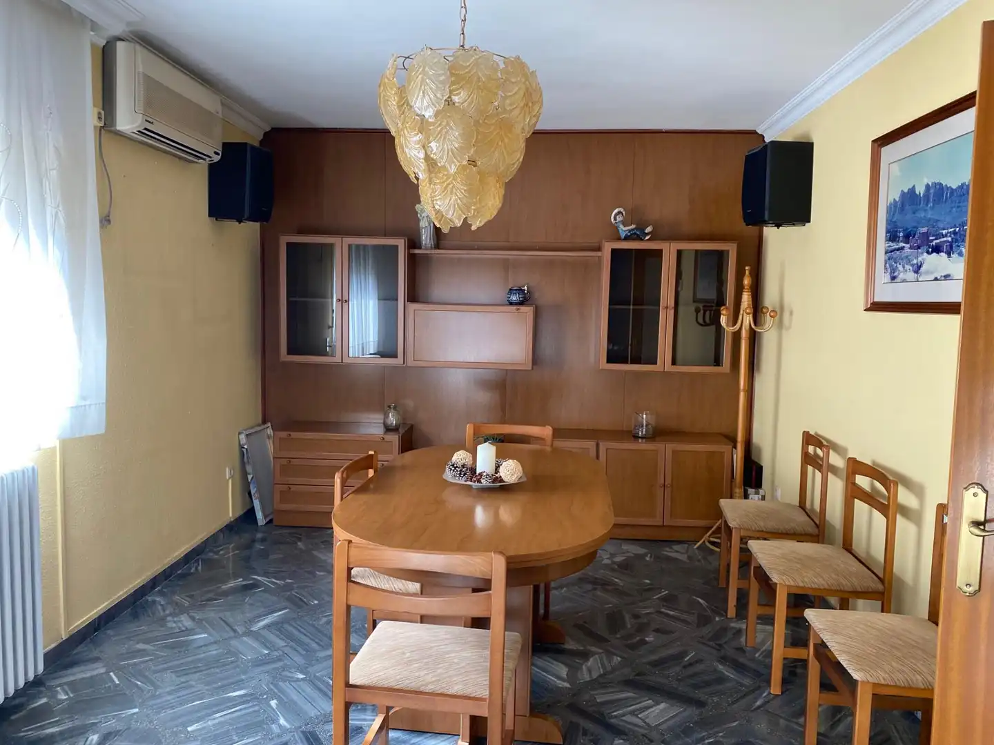 Comedor de Casa adosada en venta en Manresa con Calefacción