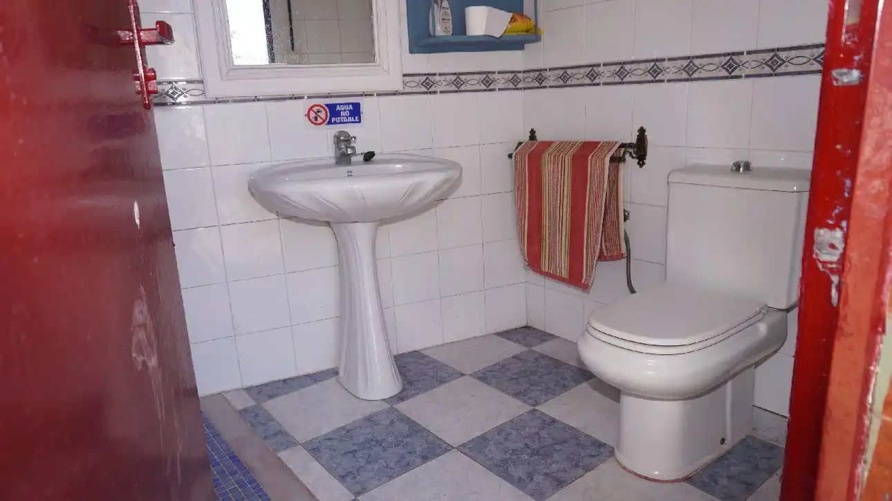 Baño de Finca rústica en venta en Motril con Terraza, Piscina y Amueblado
