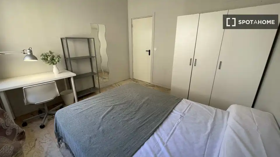 Schlafzimmer von Wohnung zur untervermieten in Sevilla mit Klimaanlage, Terrasse und Möbliert