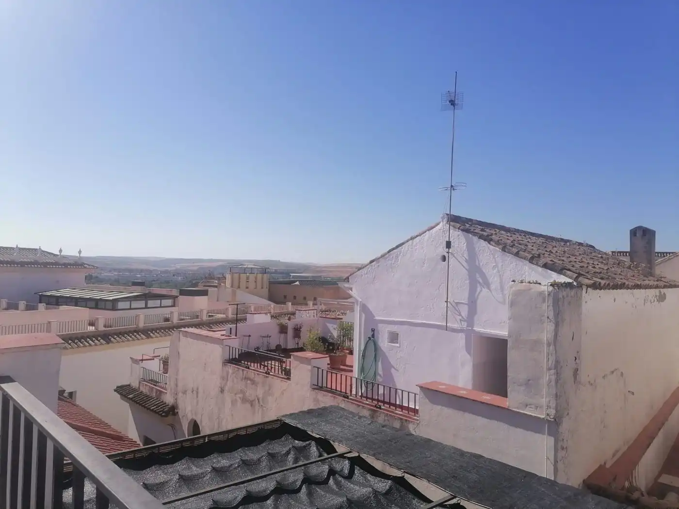 Exterior view of Ground floor for sale in Córdoba  with Air Conditioner and Storage room