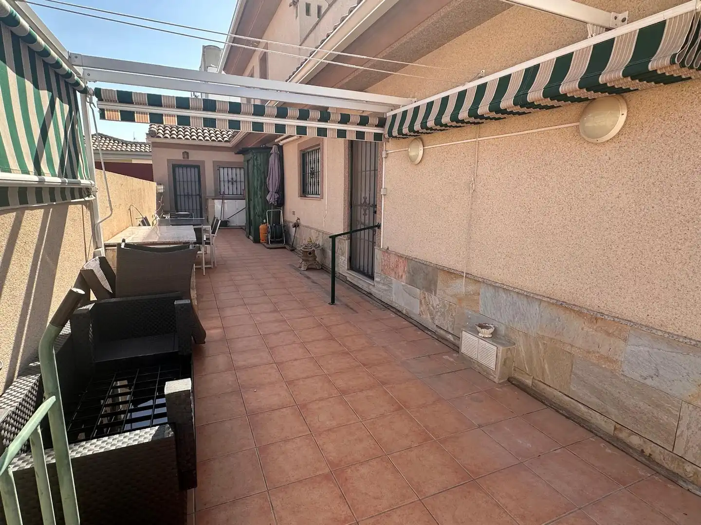 Terrassa de Casa adosada en venda en Daya Nueva amb Aire condicionat, Calefacció i Jardí privat