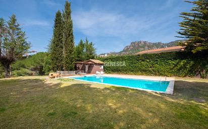Piscina de Casa o xalet en venda en Matadepera amb Calefacció, Jardí privat i Parquet