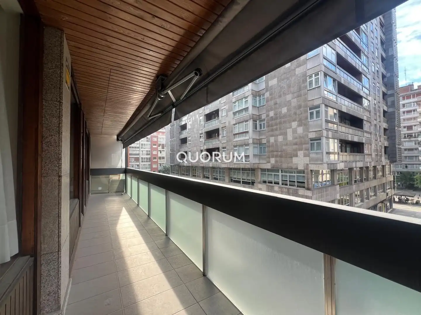 Terrassa de Pis de lloguer en Bilbao  amb Calefacció i Moblat