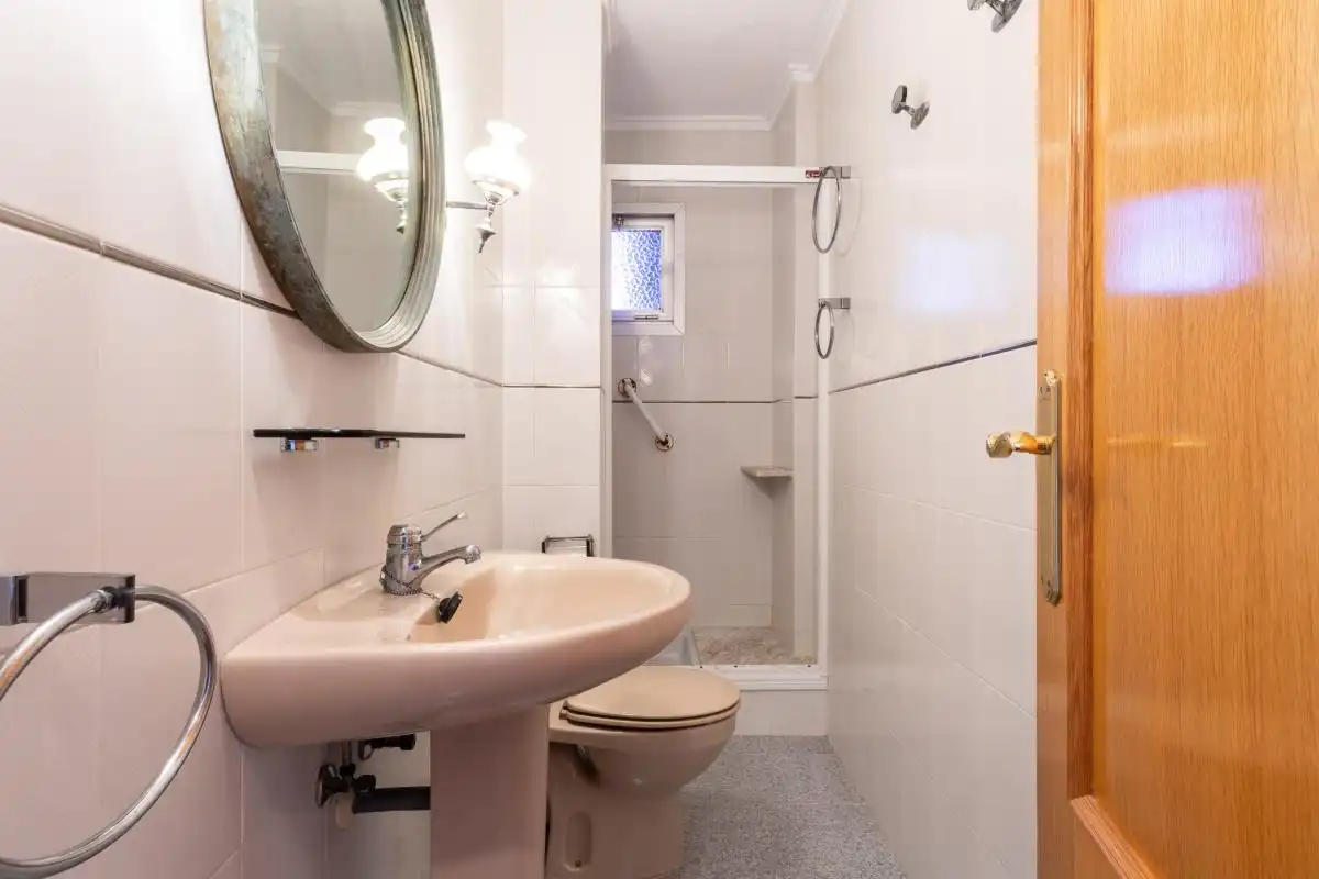 Baño de Piso en venta en La Pobla de Farnals con Calefacción, Jardín privado y Terraza