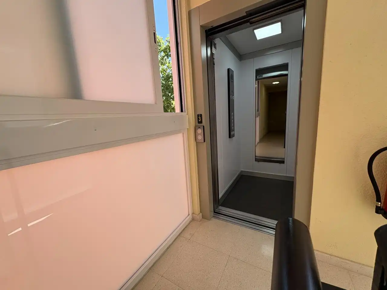 Pis amb ascensor en venda a Calle Benarrabá, imagen 47