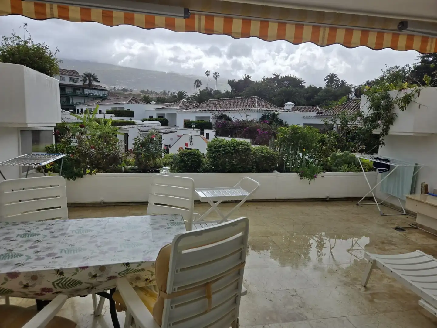 Außenansicht von Wohnungen zur Miete in Puerto de la Cruz mit Terrasse und Möbliert