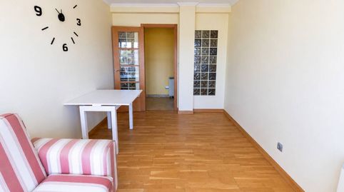 Foto 2 de Piso en venta en Calle Restollal, 71, Castiñeiriño - Cruceiro de Sar, Santiago de Compostela