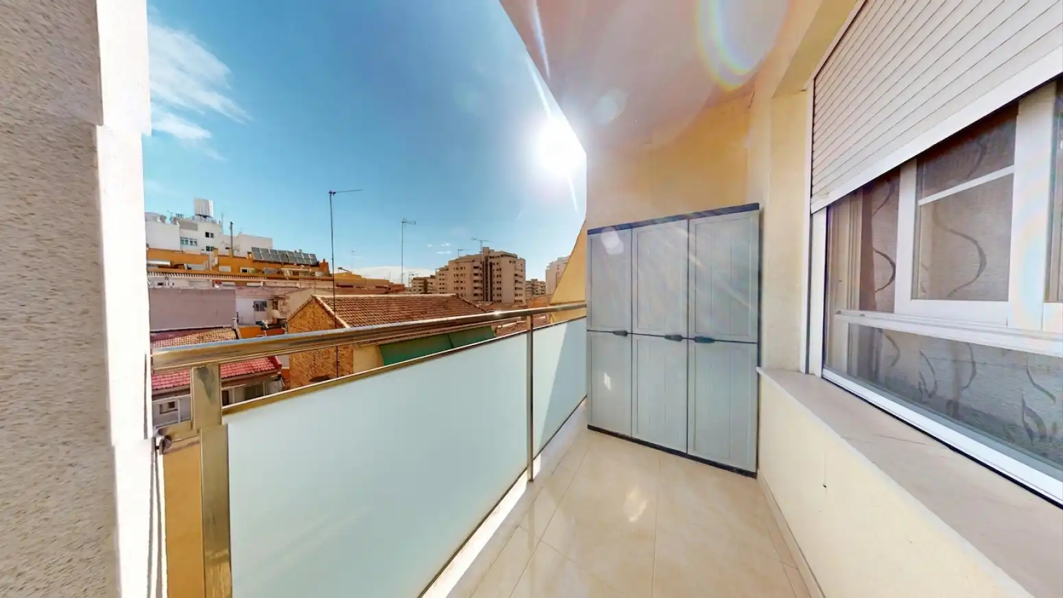 Flat with terrace for sale in Casco Urbano, imagen 2