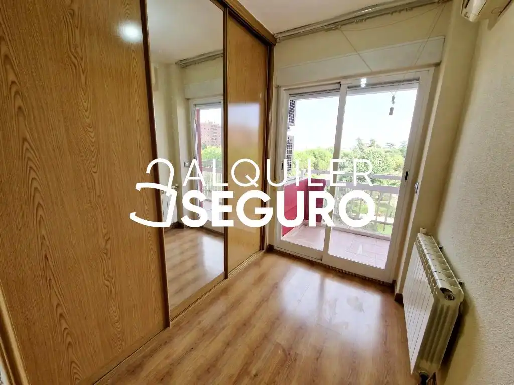 Schlafzimmer von Wohnung zur Miete in Móstoles mit Klimaanlage und Heizung