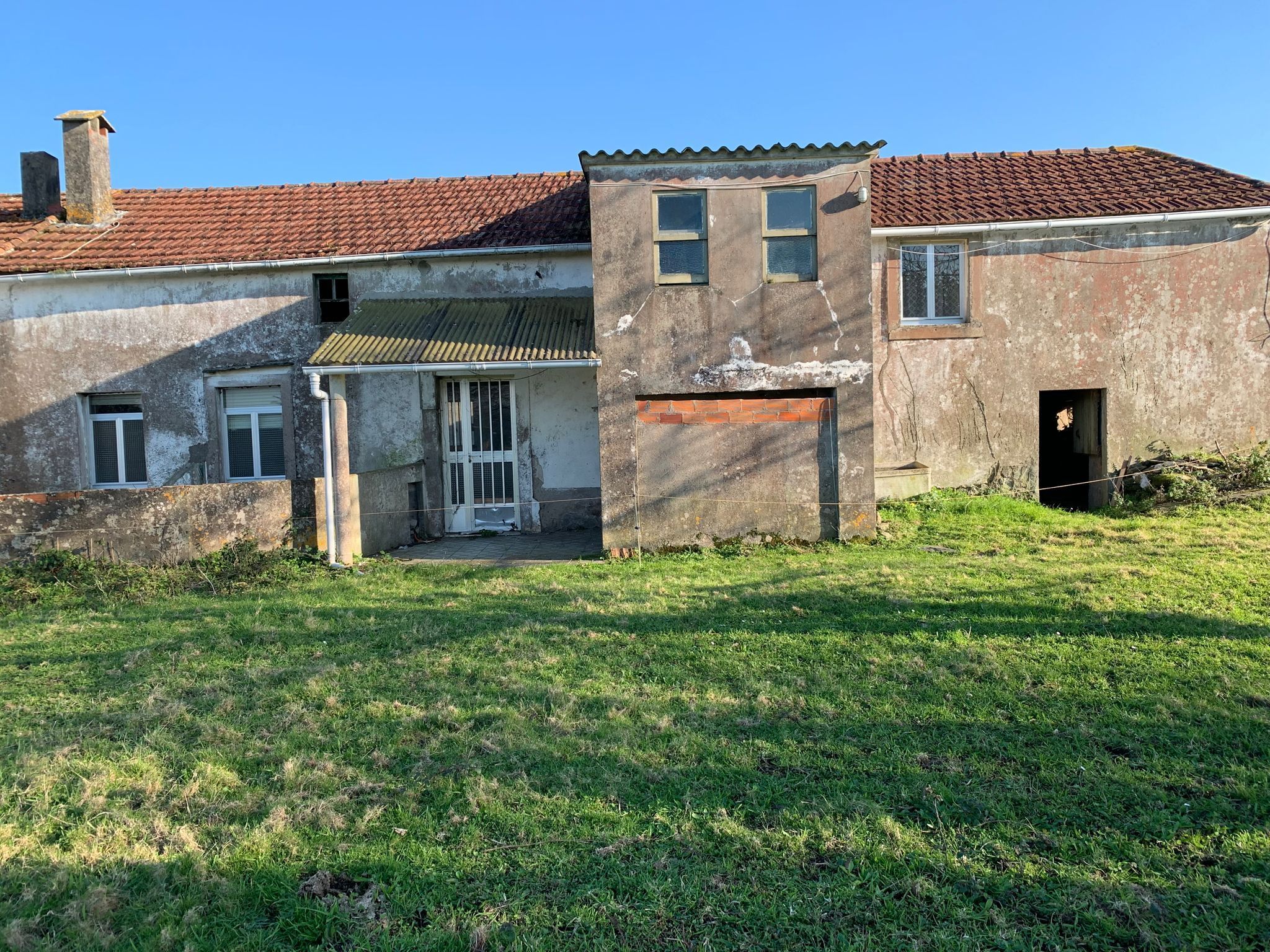 Vista exterior de Casa o xalet en venda en Valdoviño amb Jardí privat i Traster