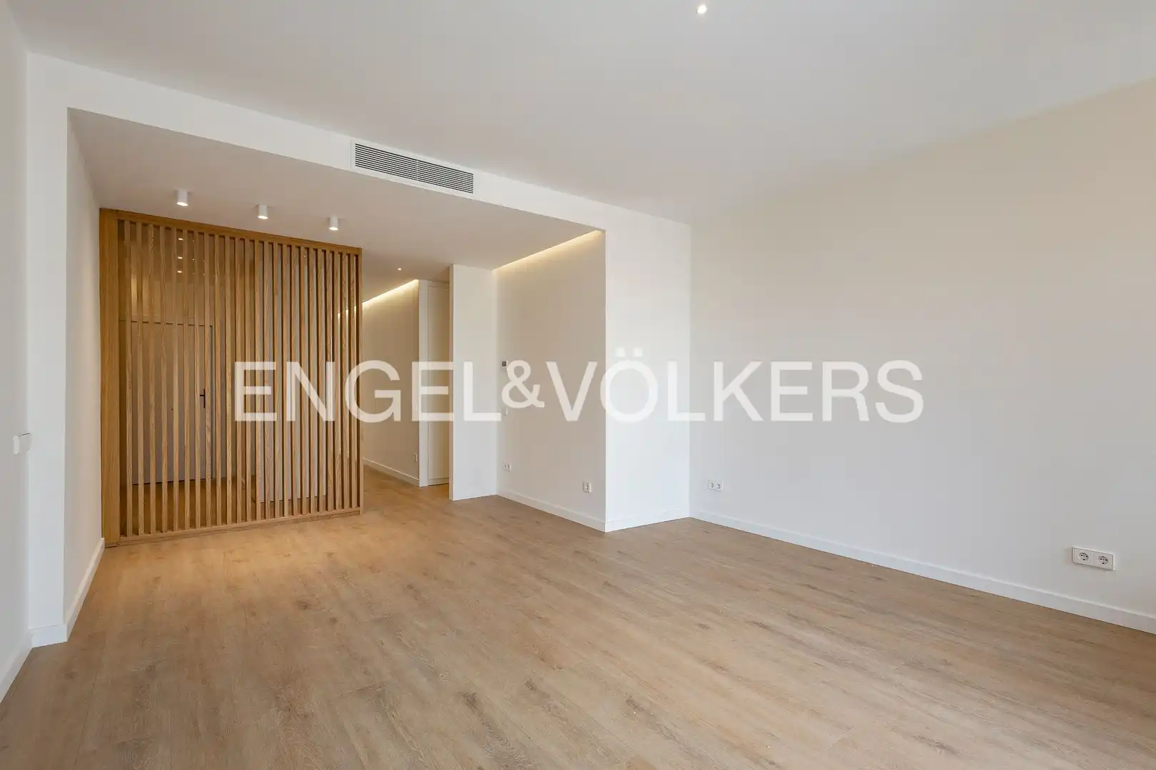 Living room of Flat for sale in Barcelona  with Air Conditioner, Heating and Parquet flooring