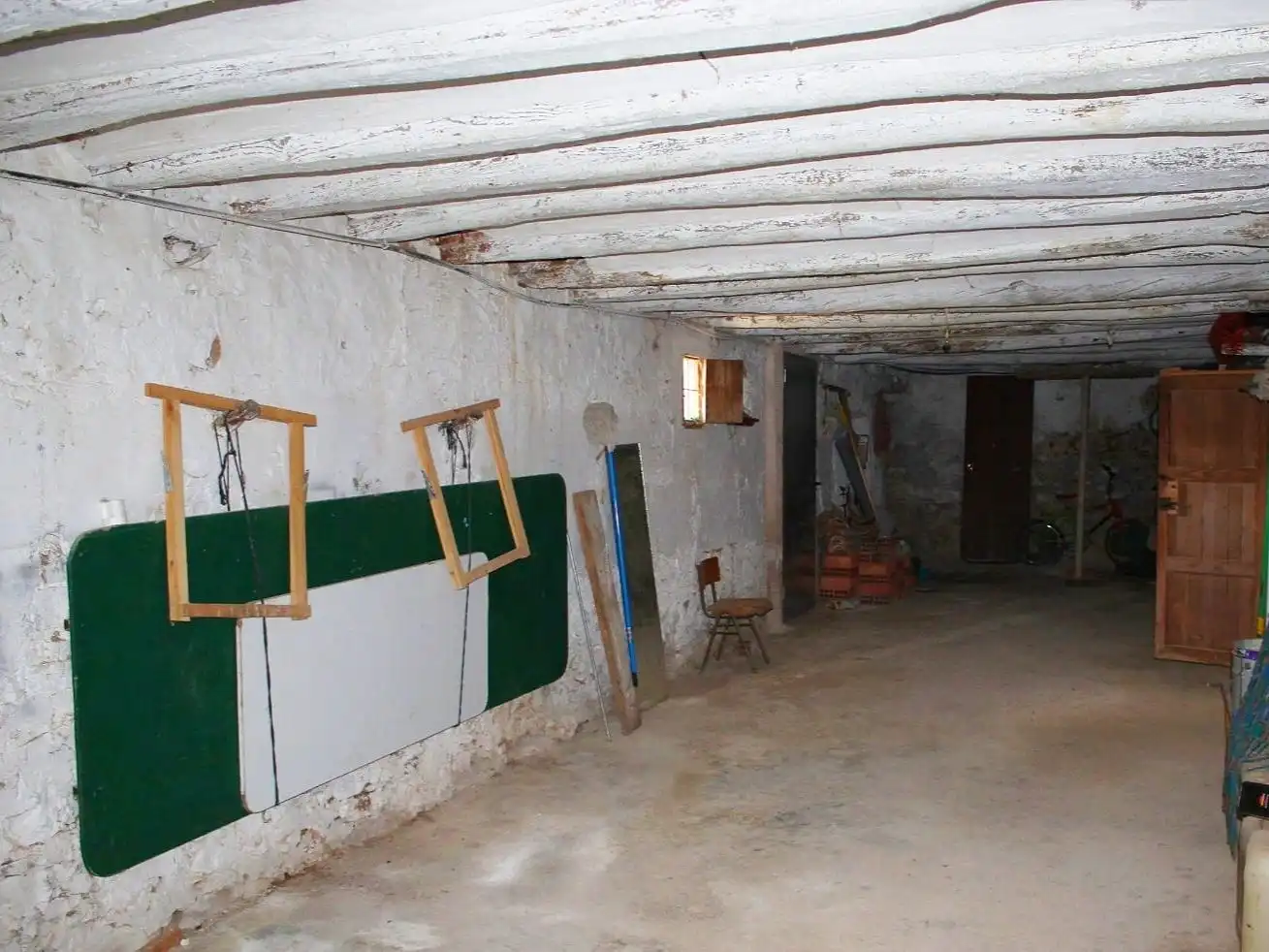 Country homes for sale in Enguera