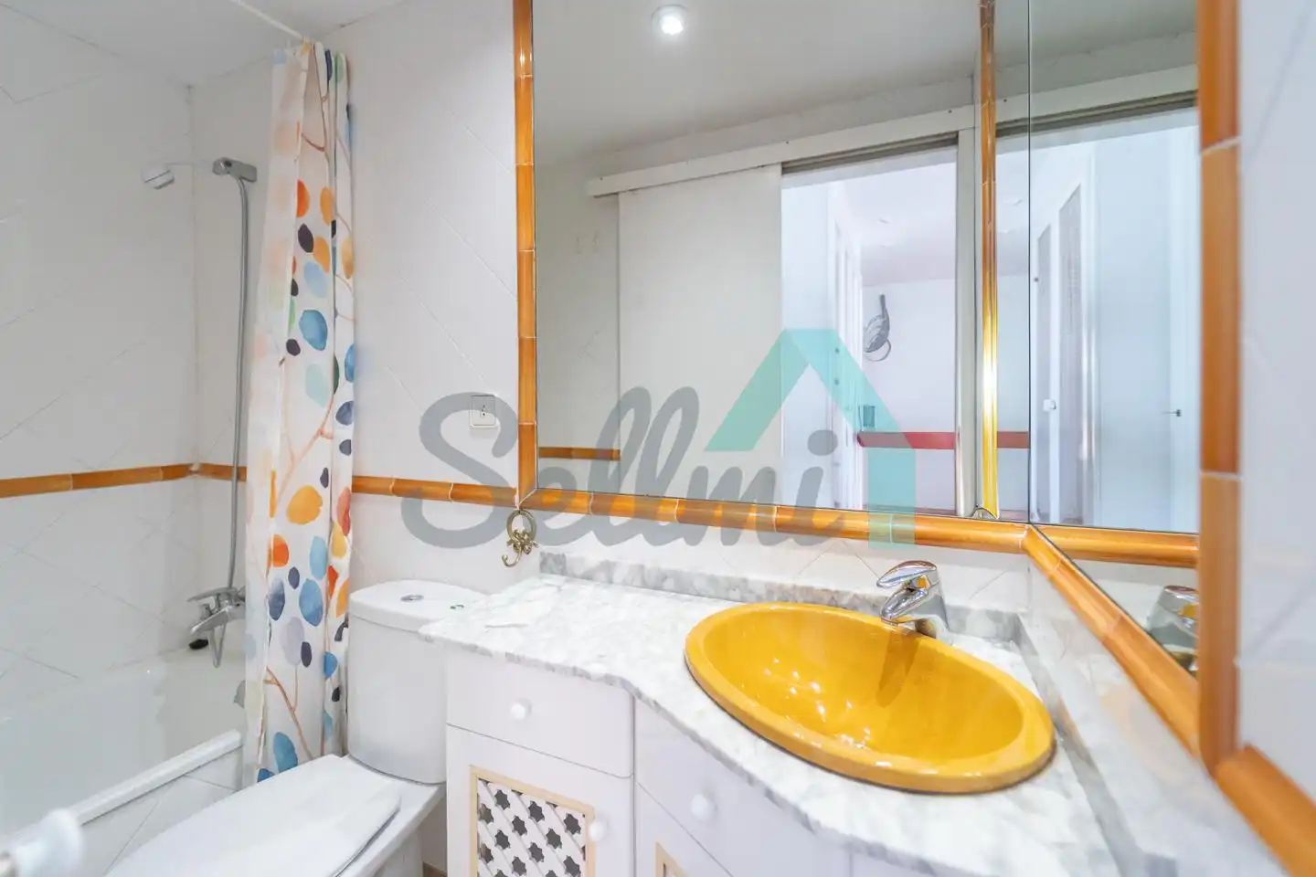 Badezimmer von Wohnung zur Miete in Oviedo  mit Heizung, Parkett und Möbliert