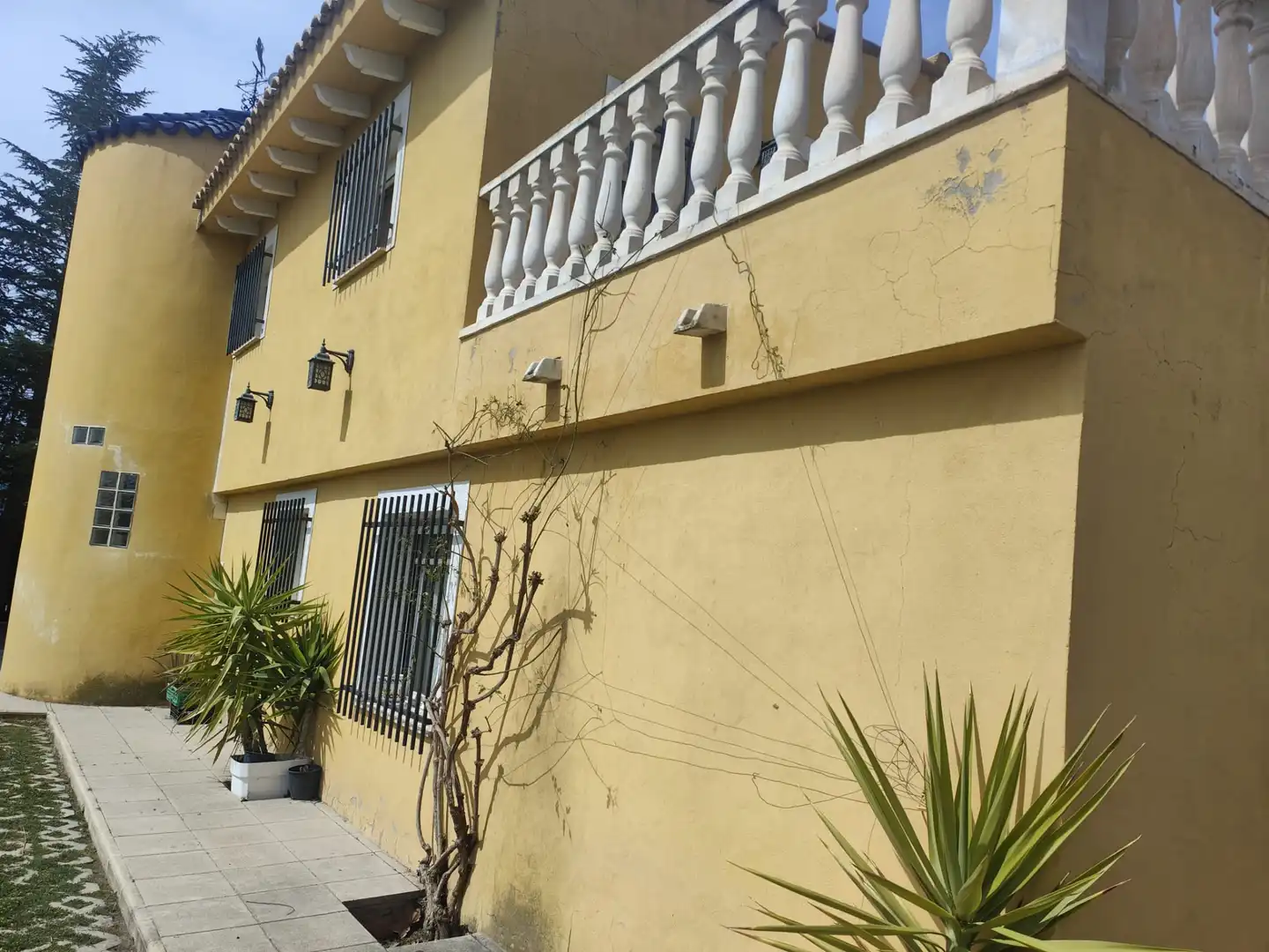 Vista exterior de Casa o chalet en venta en Castalla con Aire acondicionado, Amueblado y Horno