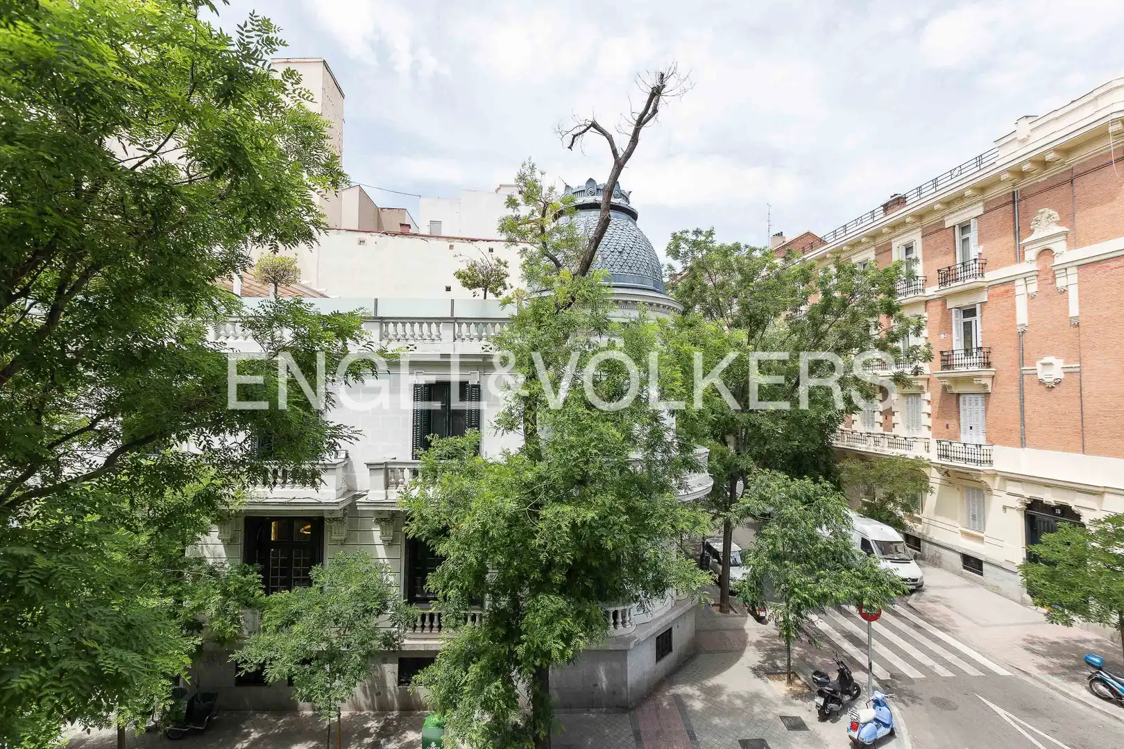 Vista exterior de Pis de lloguer en Madrid amb Aire condicionat i Calefacció