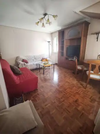 Piso con terraza en alquiler en LUIS VIVES, imagen 3