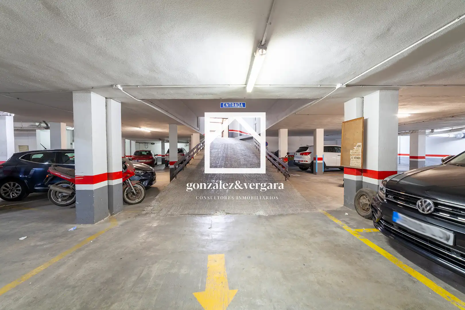 Parkplatz von Wohnung zum Verkauf in Burjassot mit Klimaanlage, Heizung und Terrasse