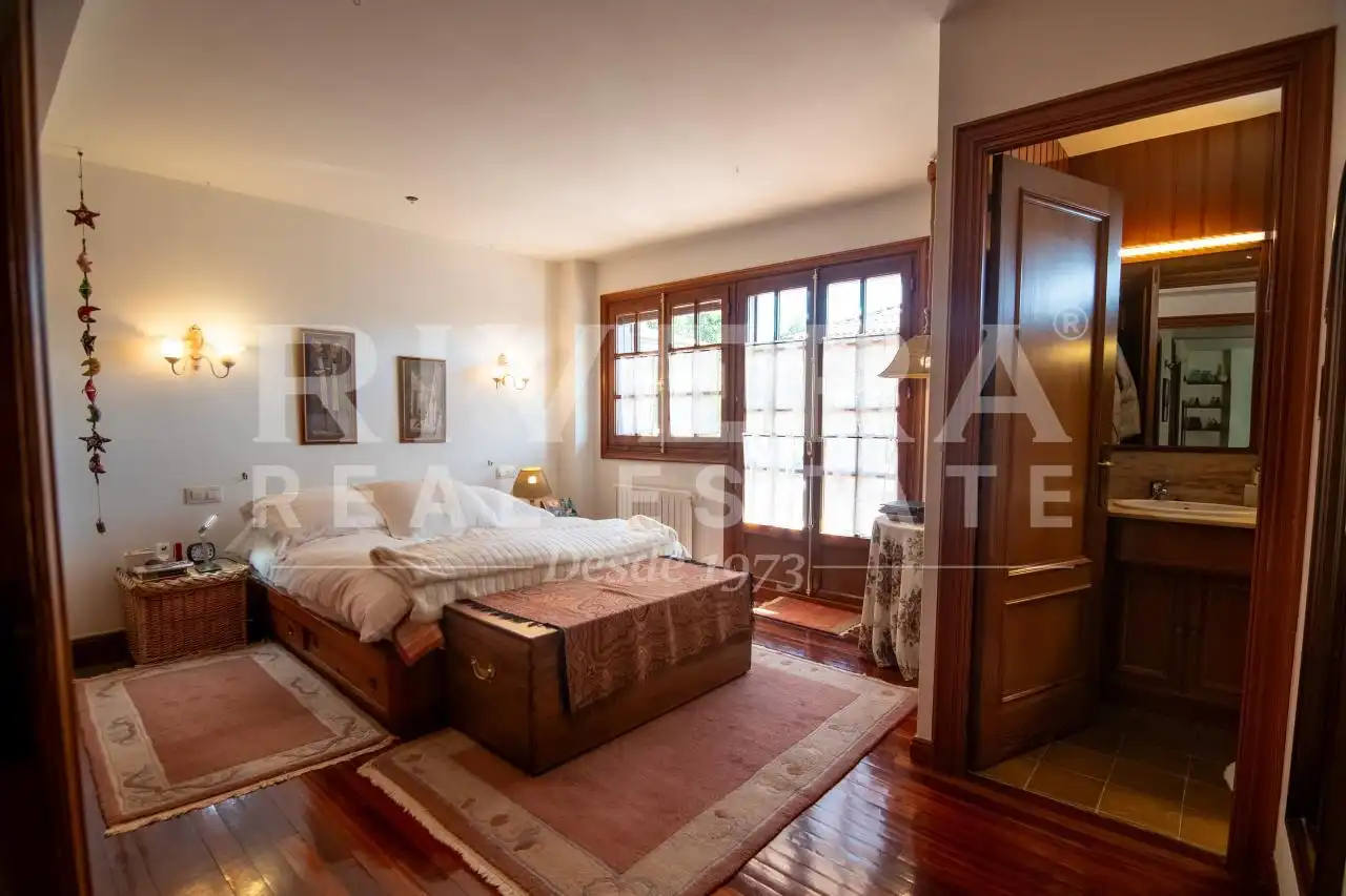 Habitación de Casa o chalet en venta en Vigo  con Calefacción, Jardín privado y Terraza