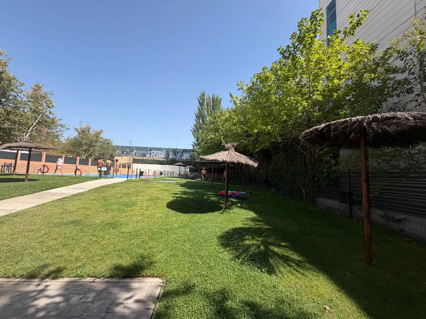 Garden of Flat for sale in Pinto  with Air Conditioner, Heating and Private garden
