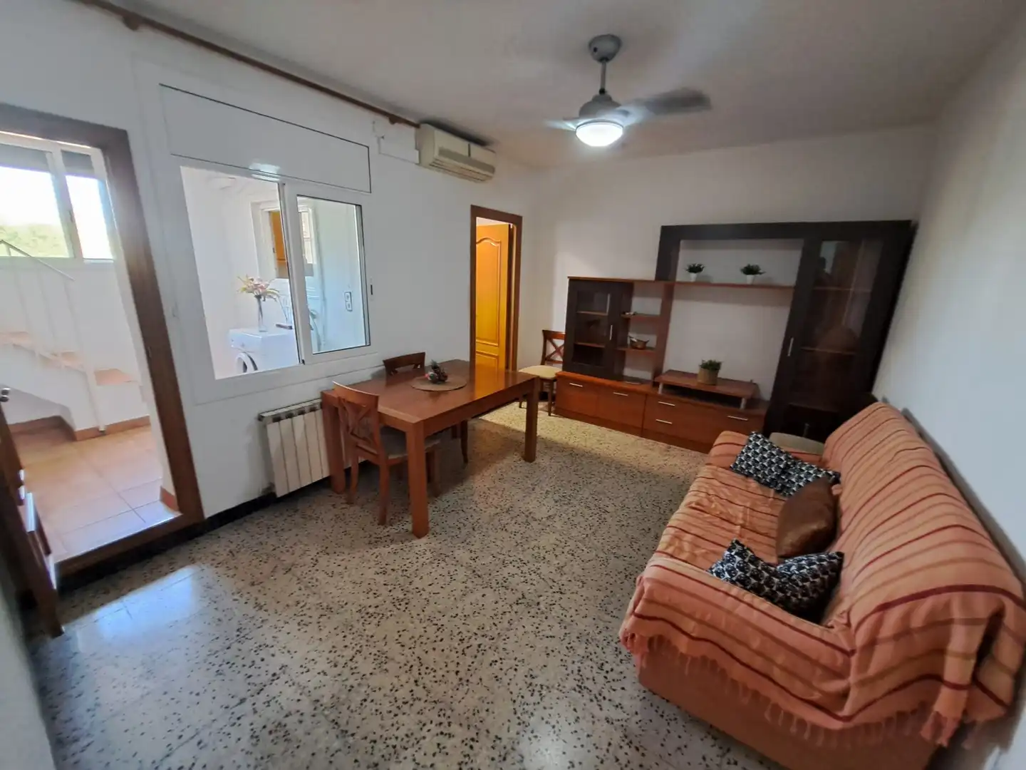 Sala de estar de Finca rústica en venta en Rubí con Aire acondicionado, Calefacción y Terraza