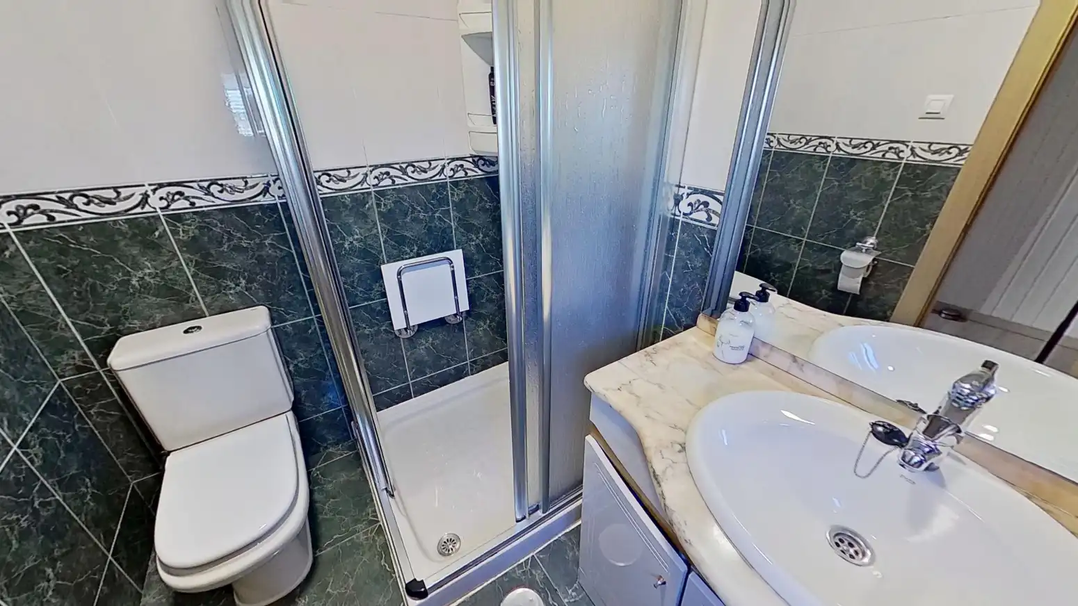 Bathroom of Houses for sale in Miengo  with Heating and Terrace