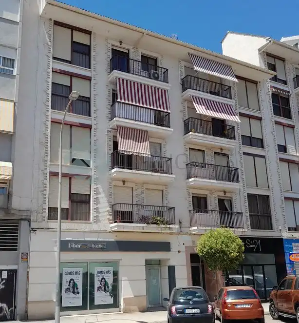 Business premises for sale in esclaves, imagen 17