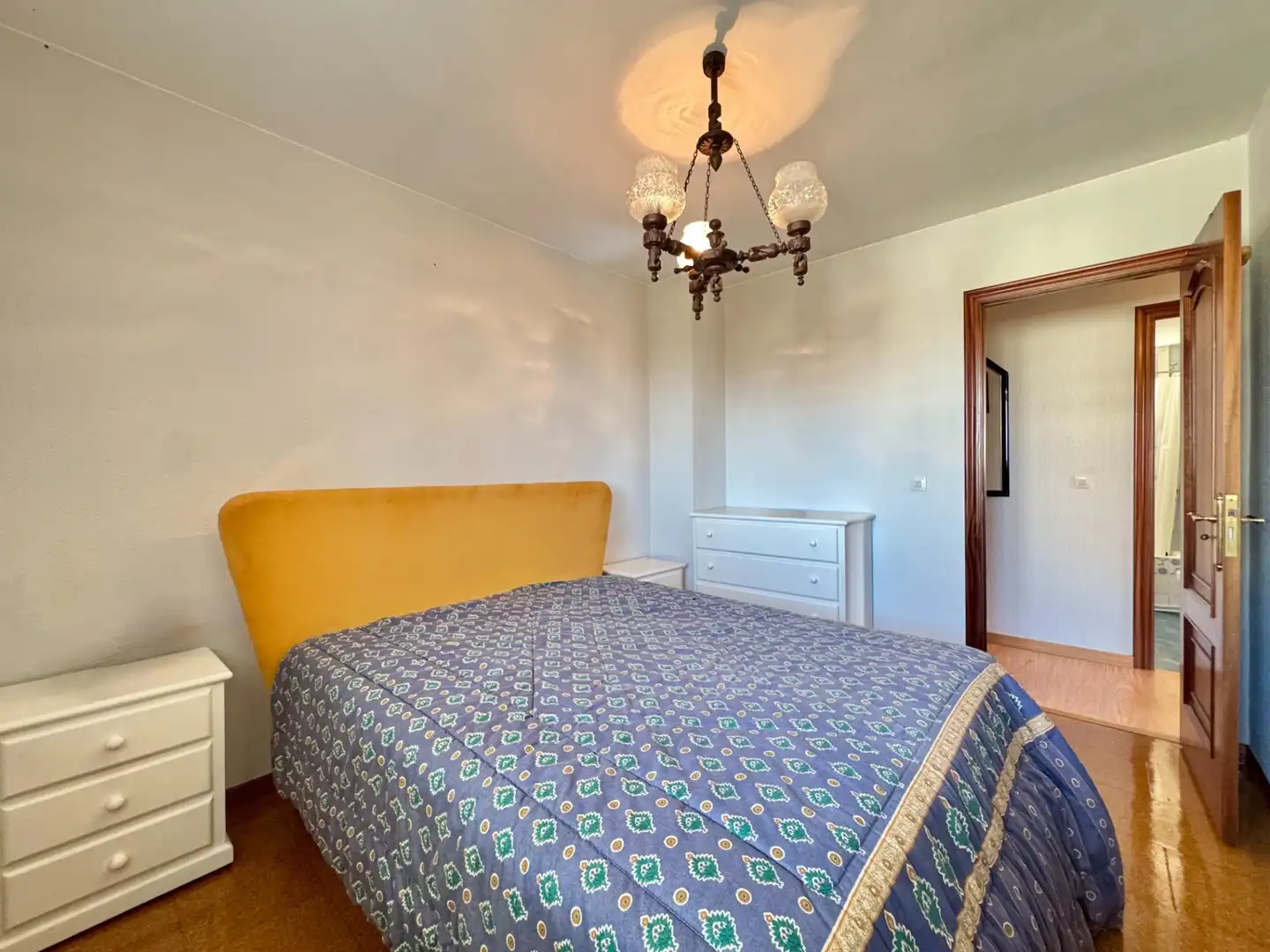 Habitación de Piso en venta en Vigo  con Calefacción y Trastero