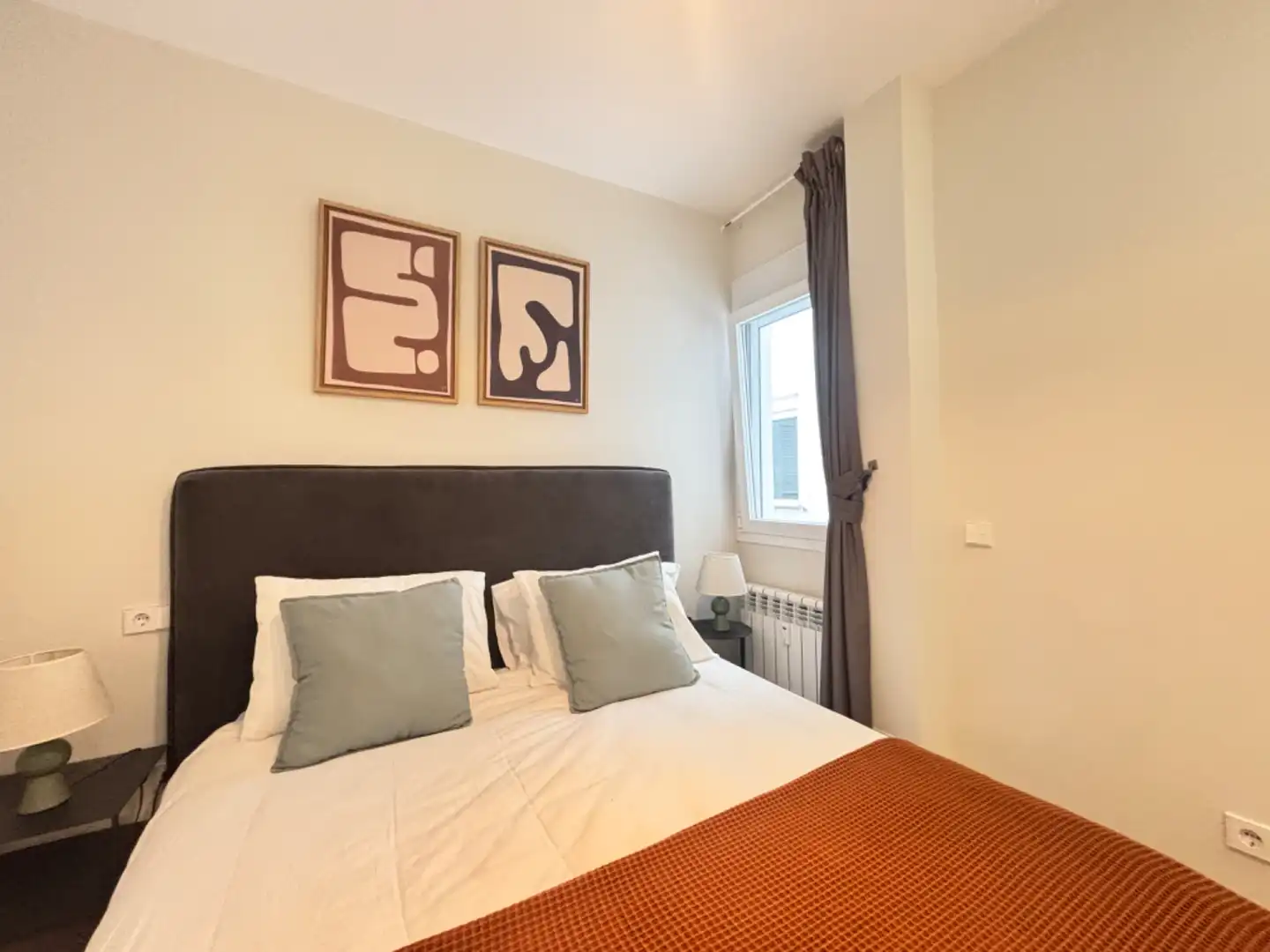 Bedroom of Flat for rent in Madrid  with Air Conditioner, Heating and Furnished