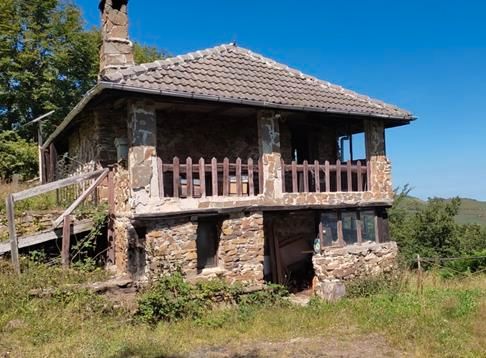 Außenansicht von Country house zum Verkauf in Aller mit Möbliert