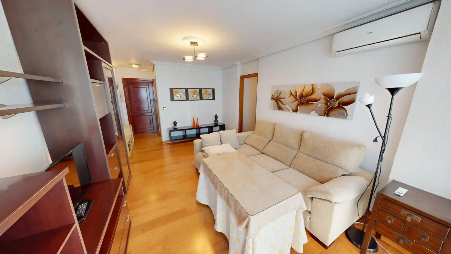Wohnzimmer von Wohnung zur Miete in Sevilla mit Klimaanlage und Heizung